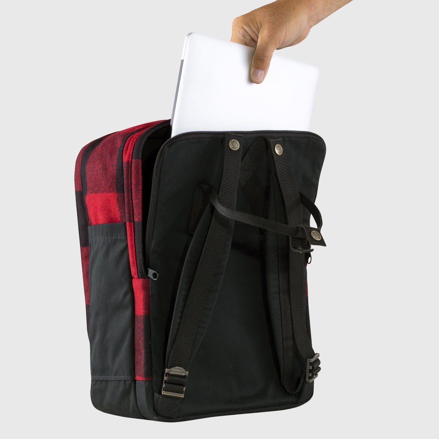 KÅNKEN RE-WOOL LAPTOP 15" - US 0249